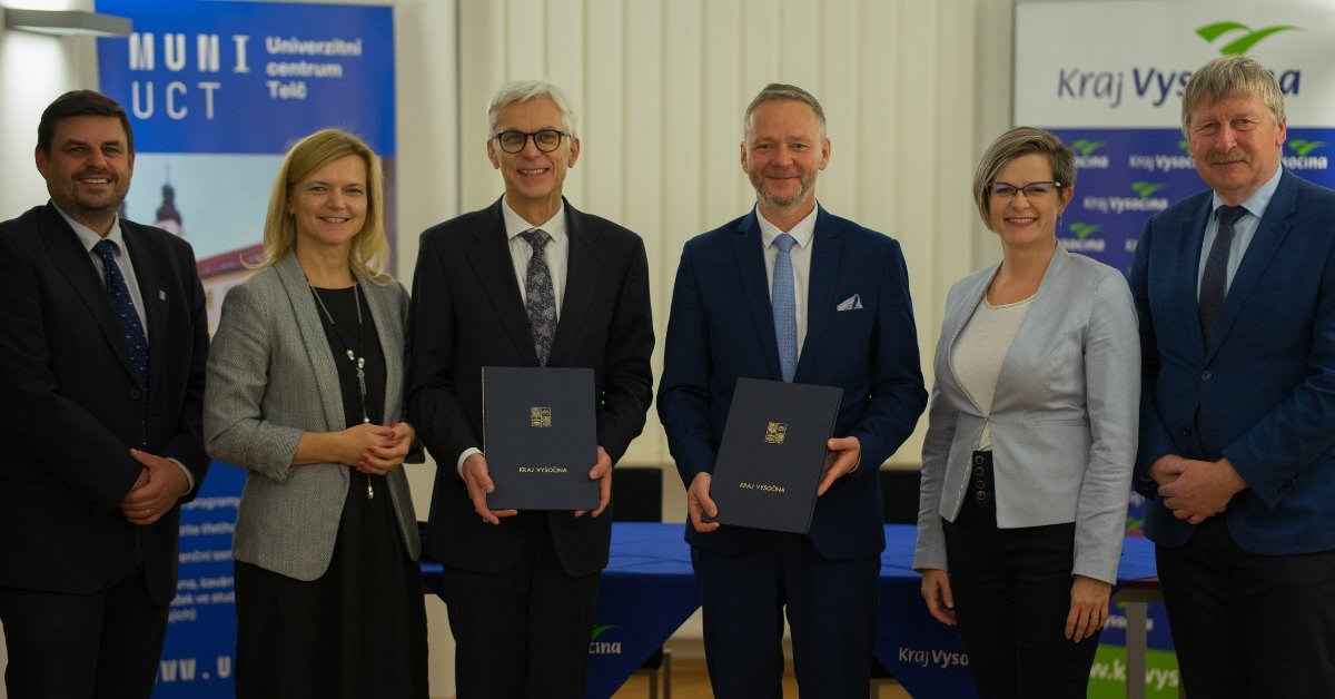 Kraj Vysočina podepsal memorandum o spolupráci s Masarykovou univerzitou Brno
